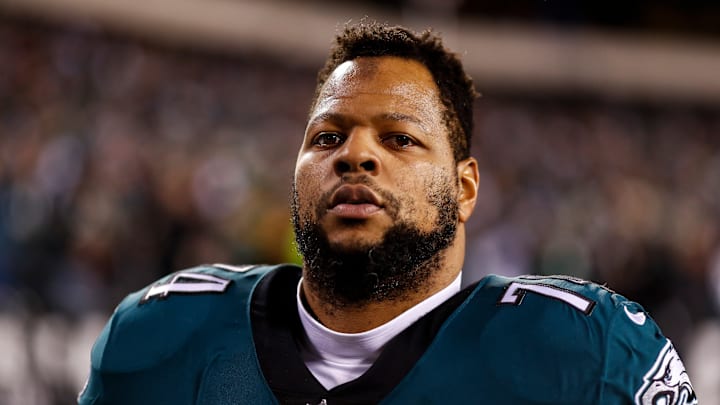 Philadelphia Eagles defensive tackle Ndamukong Suh