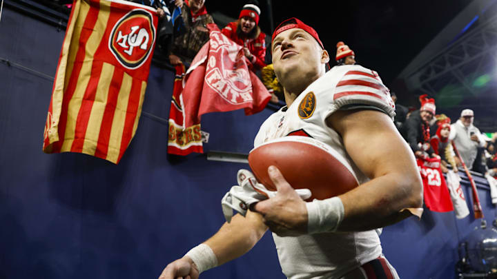 San Francisco 49ers running back Christian McCaffrey (23)