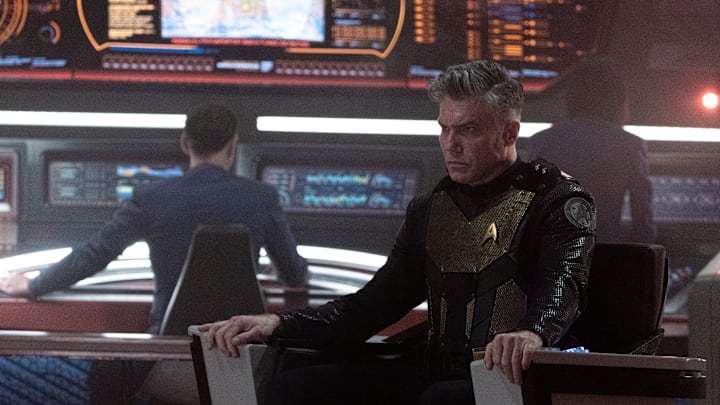 L-R Ethan Peck as Spock and Anson Mount as Capt. Pike in Star Trek: Strange New Worlds streaming on Paramount+, 2023. Photo Credit: Michael Gibson/Paramount+