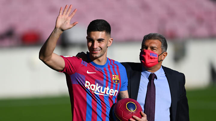 Der FC Barcelona hat Winter-Neuzugang Ferran Torres offiziell vorgestellt