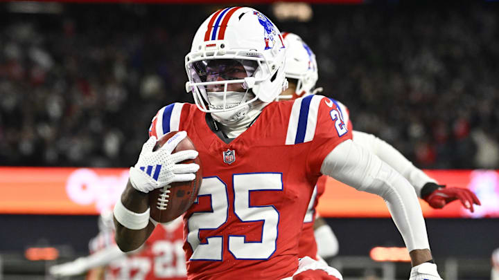 Dec 1, 2025; Foxborough, Massachusetts, USA; New England Patriots cornerback Marcus Jones (25) returns a punt for a touchdown during the first quarter against the New York Giants at Gillette Stadium. Mandatory Credit: Eric Canha-Imagn Images Dec 1, 2025; Foxborough, Massachusetts, USA; New England Patriots cornerback Marcus Jones (25) returns a punt for a touchdown during the first quarter against the New York Giants at Gillette Stadium. Mandatory Credit: Eric Canha-Imagn Images