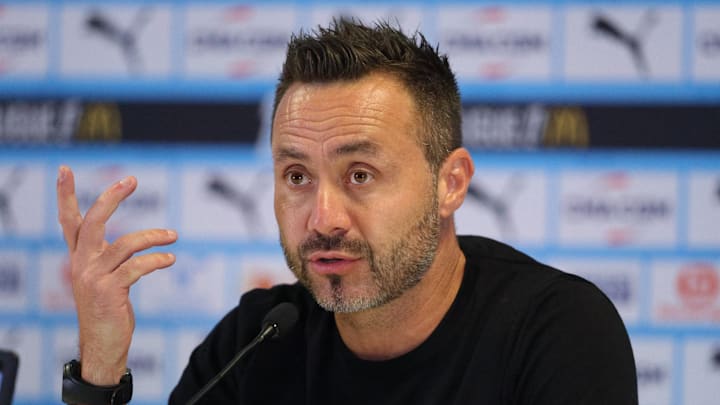 Roberto De Zerbi compte sur un milieu après le départ d'Adrien Rabiot.