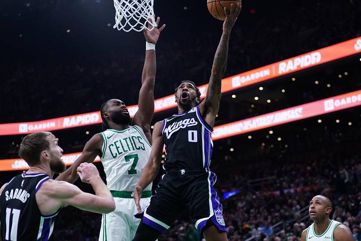 Kings-Celtics Injury Report: Sabonis, Brown Statuses Revealed
