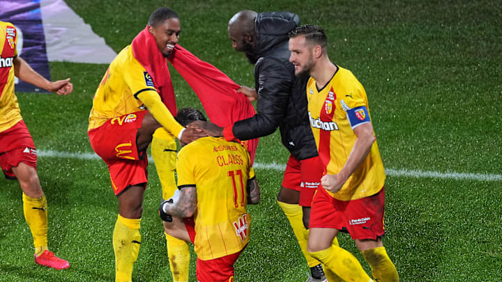 Le RC Lens se positionne comme un favori.