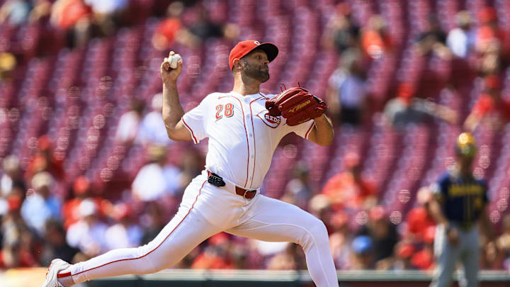 Aug 30, 2024; Cincinnati, Ohio, USA; Cincinnati Reds starting pitcher Nick Martinez (28) pitches against the Milwaukee Brewers in the first inning at Great American Ball Park. Mandatory Credit: Katie Stratman-Imagn Images Aug 30, 2024; Cincinnati, Ohio, USA; Cincinnati Reds starting pitcher Nick Martinez (28) pitches against the Milwaukee Brewers in the first inning at Great American Ball Park. Mandatory Credit: Katie Stratman-Imagn Images
