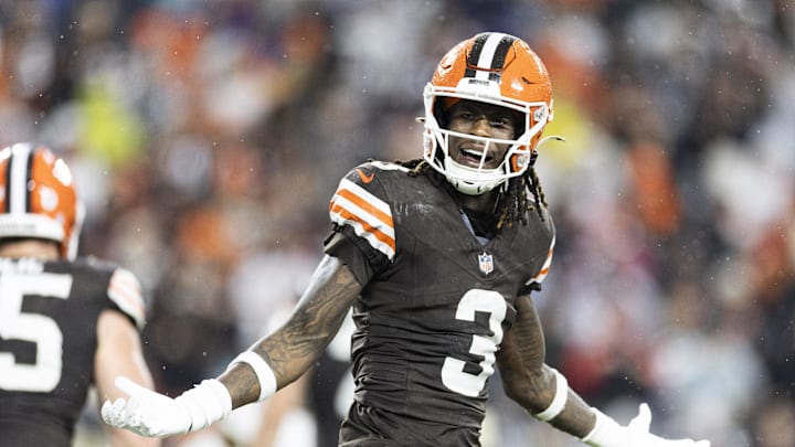 Dec 29, 2024; Cleveland, Ohio, USA; Cleveland Browns wide receiver Jerry Jeudy (3) argues for a penalty flag against the Miami Dolphins during the fourth quarter at Huntington Bank Field. Mandatory Credit: Scott Galvin-Imagn Images Dec 29, 2024; Cleveland, Ohio, USA; Cleveland Browns wide receiver Jerry Jeudy (3) argues for a penalty flag against the Miami Dolphins during the fourth quarter at Huntington Bank Field. Mandatory Credit: Scott Galvin-Imagn Images