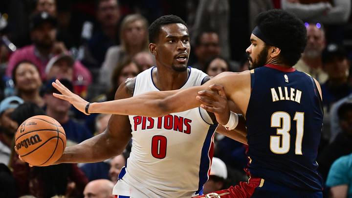 May 11, 2026; Cleveland, Ohio, USA; Cleveland Cavaliers center Jarrett Allen (31) guards Detroit Pistons center Jalen Duren (0) during the second half of game four in the second round of the 2026 NBA Playoffs at Rocket Arena. Mandatory Credit: Ken Blaze-Imagn Images May 11, 2026; Cleveland, Ohio, USA; Cleveland Cavaliers center Jarrett Allen (31) guards Detroit Pistons center Jalen Duren (0) during the second half of game four in the second round of the 2026 NBA Playoffs at Rocket Arena. Mandatory Credit: Ken Blaze-Imagn Images