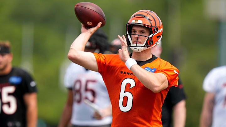 Cincinnati Bengals quarterback Jake Browning (6) throws during the team   s training camp practice,