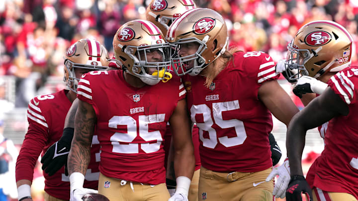 San Francisco 49ers running back Elijah Mitchell (25).