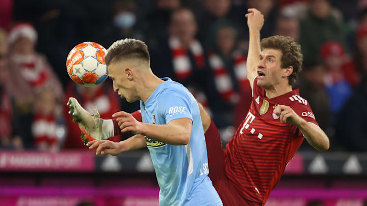 Der FC Bayern bezwingt den SC Freiburg mit 2:1