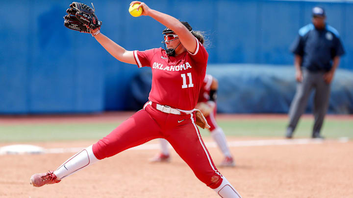 Oklahoma starting pitcher Kierston Deal