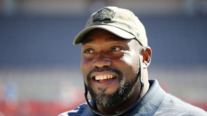 Tampa Bay Buccaneers former player and hall of famer Warren Sapp  prior to the game against the Oakland Raiders.