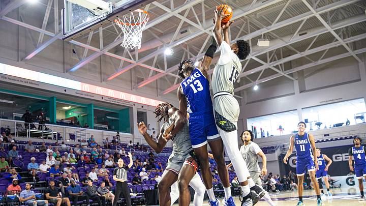 Five-star PG Michai White, who has visited Syracuse basketball, is transferring to the powerhouse Prolific Prep.