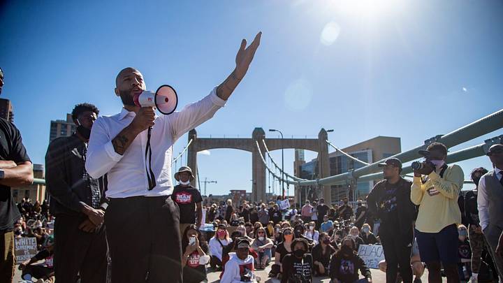 Former Iowa State basketball player Royce White speaks as peaceful protesters take over the Hennepin Avenue Bridge in Minneapolis on Friday following the death of George Floyd.
ghows_gallery_ei-LK-200609579-93b5aa05.jpg Former Iowa State basketball player Royce White speaks as peaceful protesters take over the Hennepin Avenue Bridge in Minneapolis on Friday following the death of George Floyd.
ghows_gallery_ei-LK-200609579-93b5aa05.jpg
