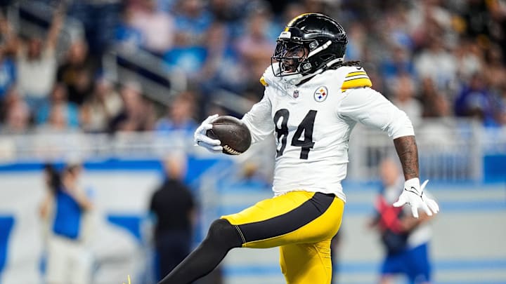 Pittsburgh Steelers running back Cordarrelle Patterson (84) runs for a touchdown against Detroit Lions during the first half of a preseason game at Ford Field in Detroit on Saturday, August 24, 2024.
