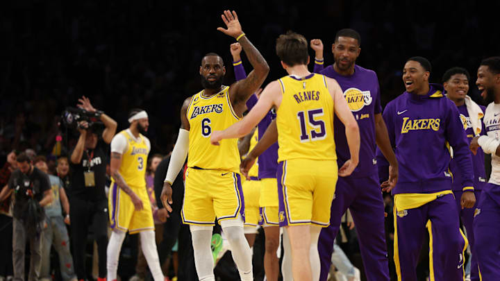 LeBron James y los Lakers eliminaron a los Warriors 