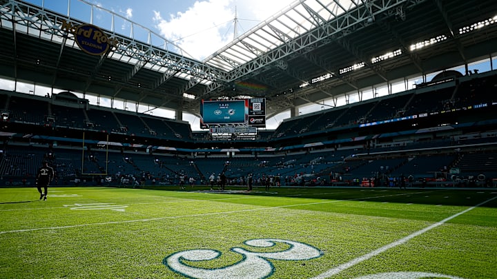 New York Jets v Miami Dolphins