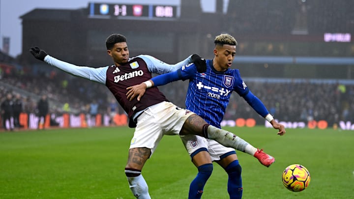Marcus Rashford (Aston Villa) et Omari Hutchinson (Ipswich Town) ont partagé les points ce samedi Marcus Rashford (Aston Villa) et Omari Hutchinson (Ipswich Town) ont partagé les points ce samedi