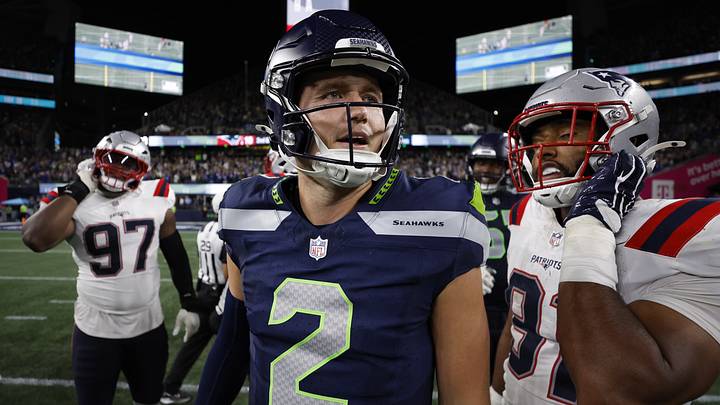 Seattle Seahawks quarterback Drew Lock (2) Seattle Seahawks quarterback Drew Lock (2)