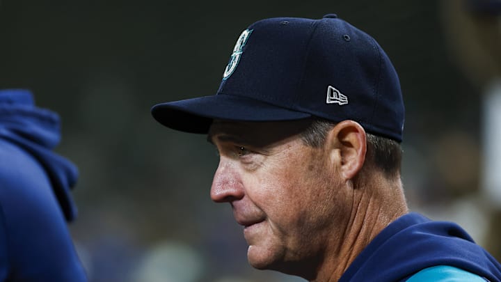 Seattle Mariners manager Dan Wilson (6) watches the ninth inning against the Houston Astros at T-Mobile Park on April 7.