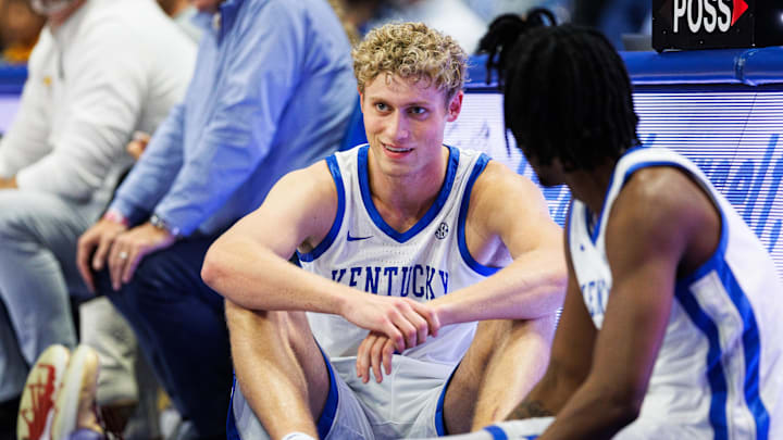  Kentucky Wildcats guard Collin Chandler (5)