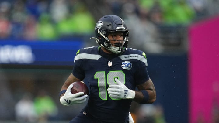 Seattle Seahawks tight end Elijah Arroyo