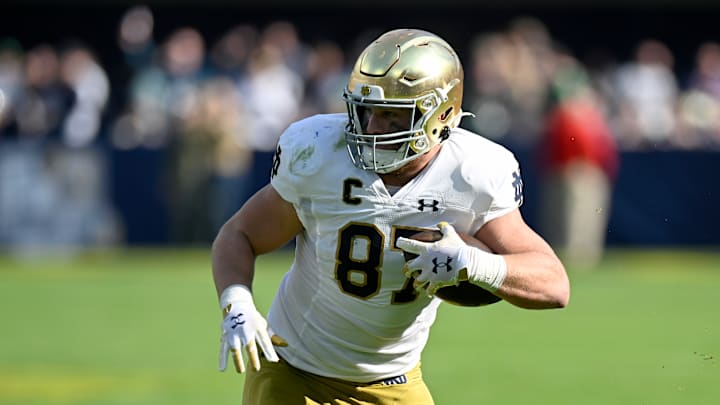Notre Dame v Navy