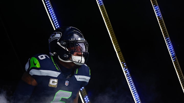Nov 12, 2023; Seattle, Washington, USA; Seattle Seahawks safety Quandre Diggs (6) exits the locker room before a game against the Washington Commanders at Lumen Field. Mandatory Credit: Joe Nicholson-Imagn Images Nov 12, 2023; Seattle, Washington, USA; Seattle Seahawks safety Quandre Diggs (6) exits the locker room before a game against the Washington Commanders at Lumen Field. Mandatory Credit: Joe Nicholson-Imagn Images