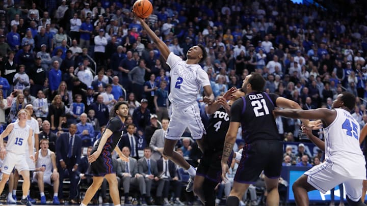 Jaxson Robinson glides to an uncontested layup