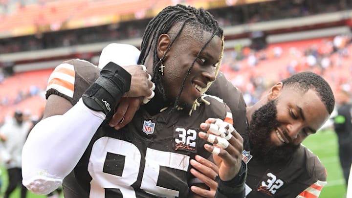 The opening odds for the Cleveland Browns vs. Arizona Cardinals Week 9 matchup believe in a big bounce-back performance.