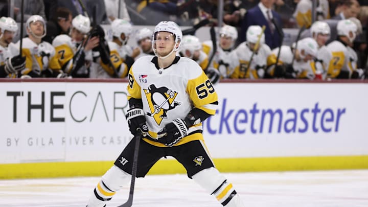 Pittsburgh Penguins v Arizona Coyotes