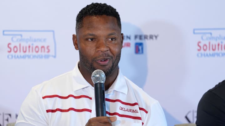 Oklahoma football general manager Curtis Lofton Oklahoma football general manager Curtis Lofton