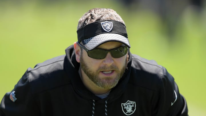 Jun 12, 2018; Alameda, CA, USA: Oakland Raiders defensive quality control coach Travis Smith during minicamp at the Raiders headquarters. Mandatory Credit: Kirby Lee-Imagn Images