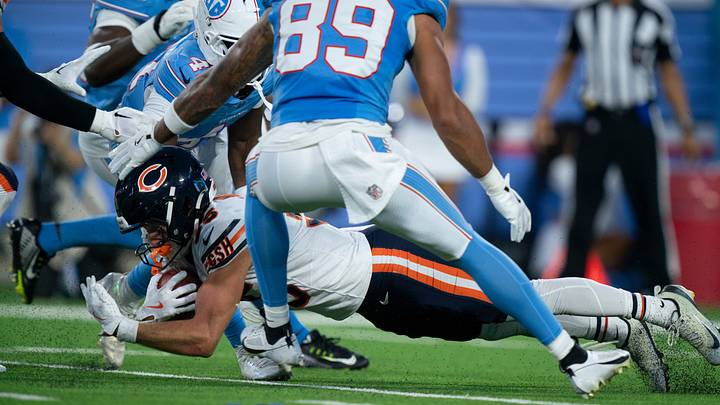 Chicago wide receiver Scotty Miller (35) dives forward on a kickoff return against Tennessee during their preseason game at Nissan Stadium Saturday, Aug. 29, 2026. Chicago wide receiver Scotty Miller (35) dives forward on a kickoff return against Tennessee during their preseason game at Nissan Stadium Saturday, Aug. 29, 2026.
