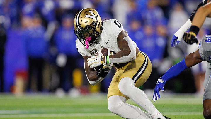 Oct 24, 2026; Lexington, Kentucky, USA; Vanderbilt Commodores wide receiver Junior Sherrill (0) carries the ball during the fourth quarter against the Kentucky Wildcats at Kroger Field. Mandatory Credit: Jordan Prather-Imagn Images Oct 24, 2026; Lexington, Kentucky, USA; Vanderbilt Commodores wide receiver Junior Sherrill (0) carries the ball during the fourth quarter against the Kentucky Wildcats at Kroger Field. Mandatory Credit: Jordan Prather-Imagn Images