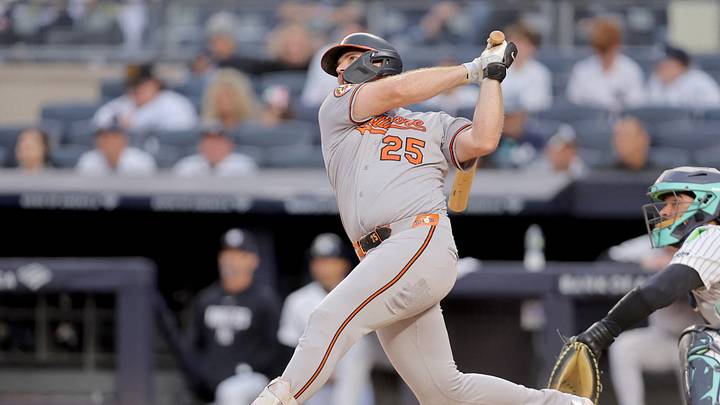 Sep 25, 2026; Bronx, New York, USA; Baltimore Orioles first baseman Pete Alonso (25) follows through on a solo home run against the New York Yankees during the seventh inning at Yankee Stadium. Mandatory Credit: Brad Penner-Imagn Images Sep 25, 2026; Bronx, New York, USA; Baltimore Orioles first baseman Pete Alonso (25) follows through on a solo home run against the New York Yankees during the seventh inning at Yankee Stadium. Mandatory Credit: Brad Penner-Imagn Images