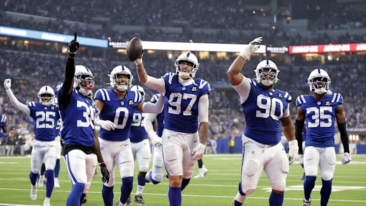 Indianapolis Colts - Laiatu Latu