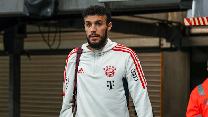 Mazraoui disputou a Copa do Mundo por Marrocos