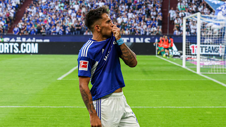 Rodrigo Zalazar fühlt sich auf Schalke pudelwohl Rodrigo Zalazar fühlt sich auf Schalke pudelwohl