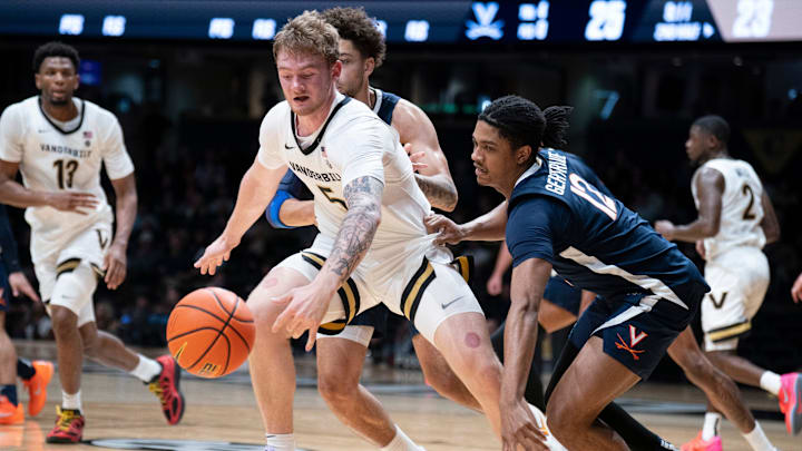 Vanderbilt forward Tyler Nickel (5) 
