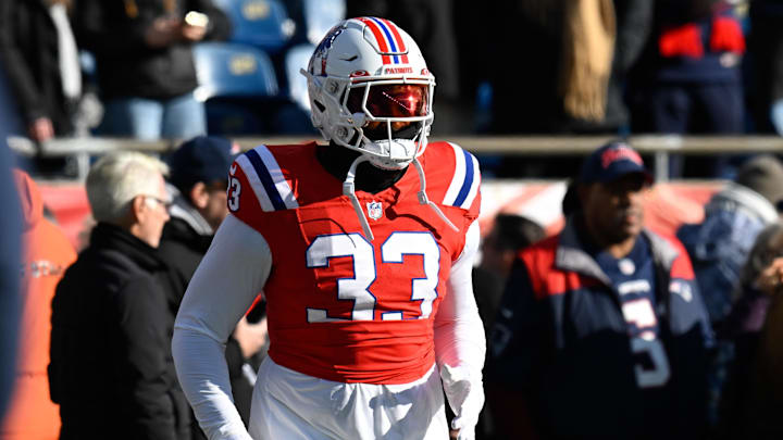 New England Patriots linebacker Anfernee Jennings