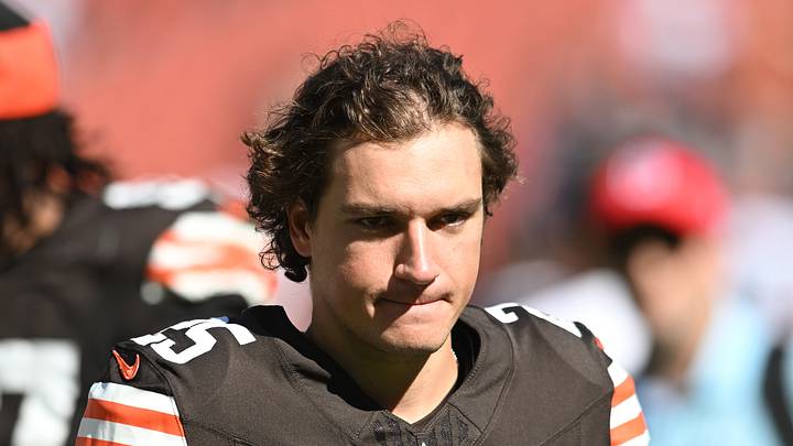 Cleveland Browns place kicker Andre Szmyt (25) looks on Cleveland Browns place kicker Andre Szmyt (25) looks on