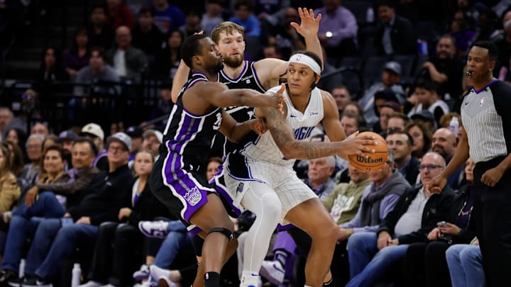 The Orlando Magic try to get their first win on this six-game road trip as they take on the Sacramento Kings.