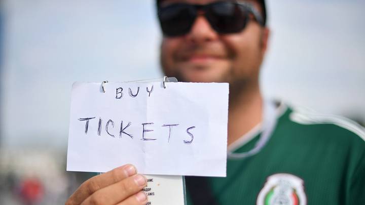 La afición Mexicana podrá adquirir boletos más baratos tras anuncio de FIFA de poner entradas en 60 dólares, aunque la cantidad es limitada. Hay boletos de este precio para los 104 partidos. La afición Mexicana podrá adquirir boletos más baratos tras anuncio de FIFA de poner entradas en 60 dólares, aunque la cantidad es limitada. Hay boletos de este precio para los 104 partidos.