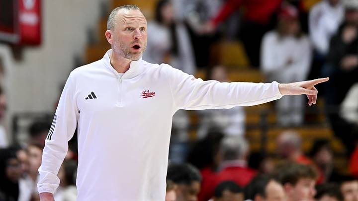 Mar 1, 2026; Bloomington, Indiana, USA; Indiana Hoosiers head coach Darian DeVries instructs his team against the Michigan State Spartans during the second half at Simon Skjodt Assembly Hall. Mandatory Credit: Robert Goddin-Imagn Images