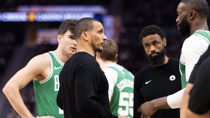 Feb 19, 2026; San Francisco, California, USA; Boston Celtics head coach Joe Mazzulla confers with his players during a timeout in the second quarter against the Golden State Warriors at Chase Center. Mandatory Credit: D. Ross Cameron-Imagn Images Feb 19, 2026; San Francisco, California, USA; Boston Celtics head coach Joe Mazzulla confers with his players during a timeout in the second quarter against the Golden State Warriors at Chase Center. Mandatory Credit: D. Ross Cameron-Imagn Images