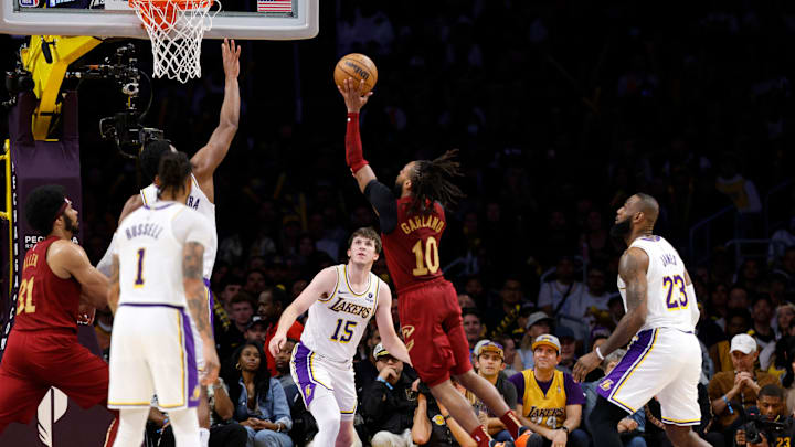 Cleveland Cavaliers v Los Angeles Lakers