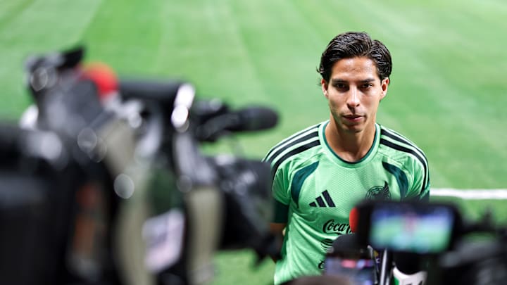 Mexico Press Conference & Training Session Mexico Press Conference & Training Session