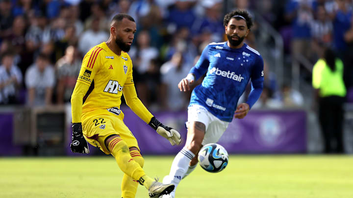 Cruzeiro e Galo entram em campo hoje pelo Estadual