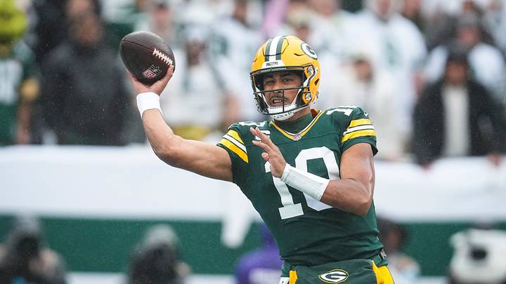 Green Bay Packers quarterback Jordan Love (10) throws the ball Green Bay Packers quarterback Jordan Love (10) throws the ball